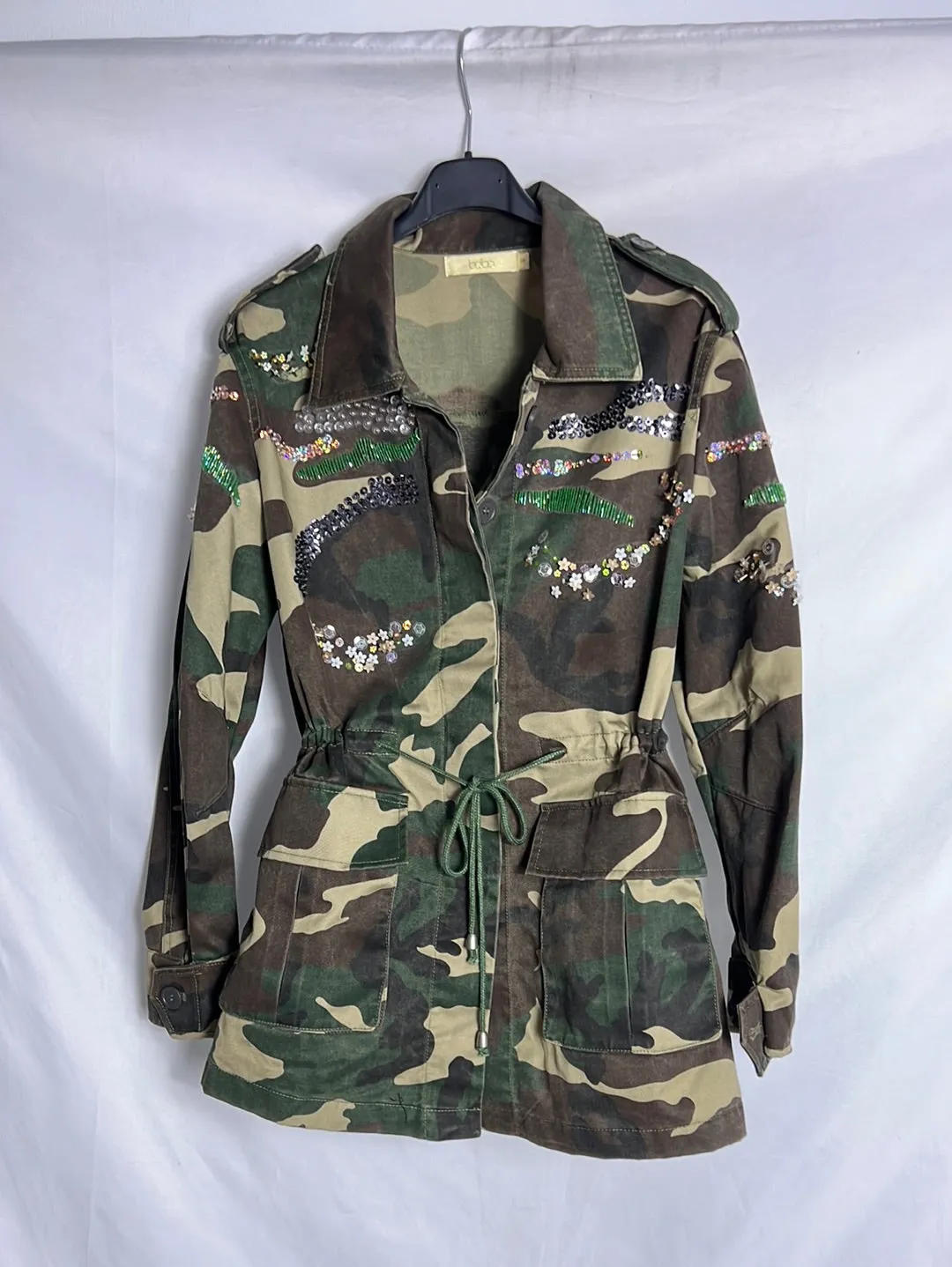 BDBA. Cazadora camuflaje lentejuelas T.38